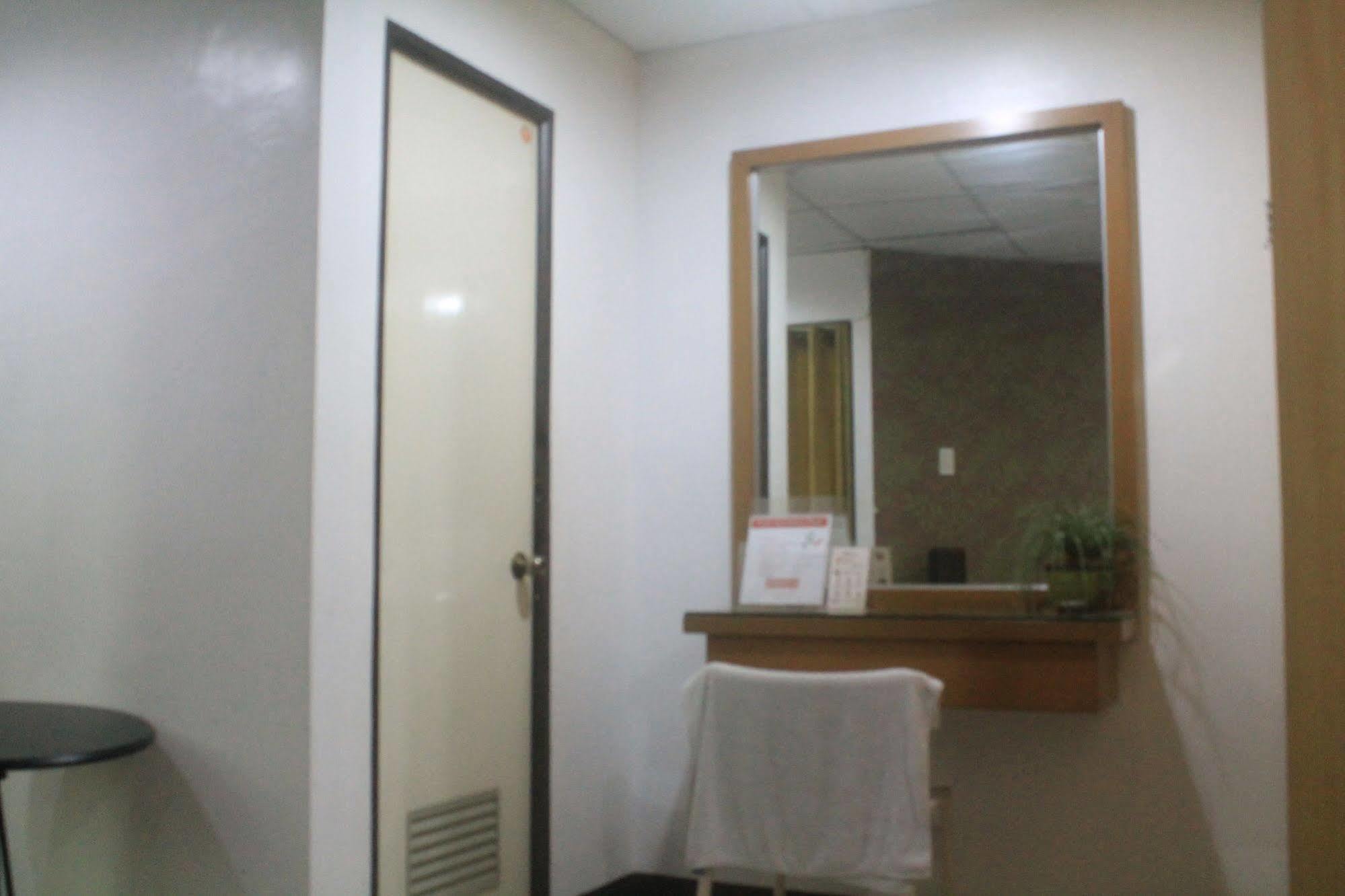 Orange Nest Hotel Manila Bagian luar foto