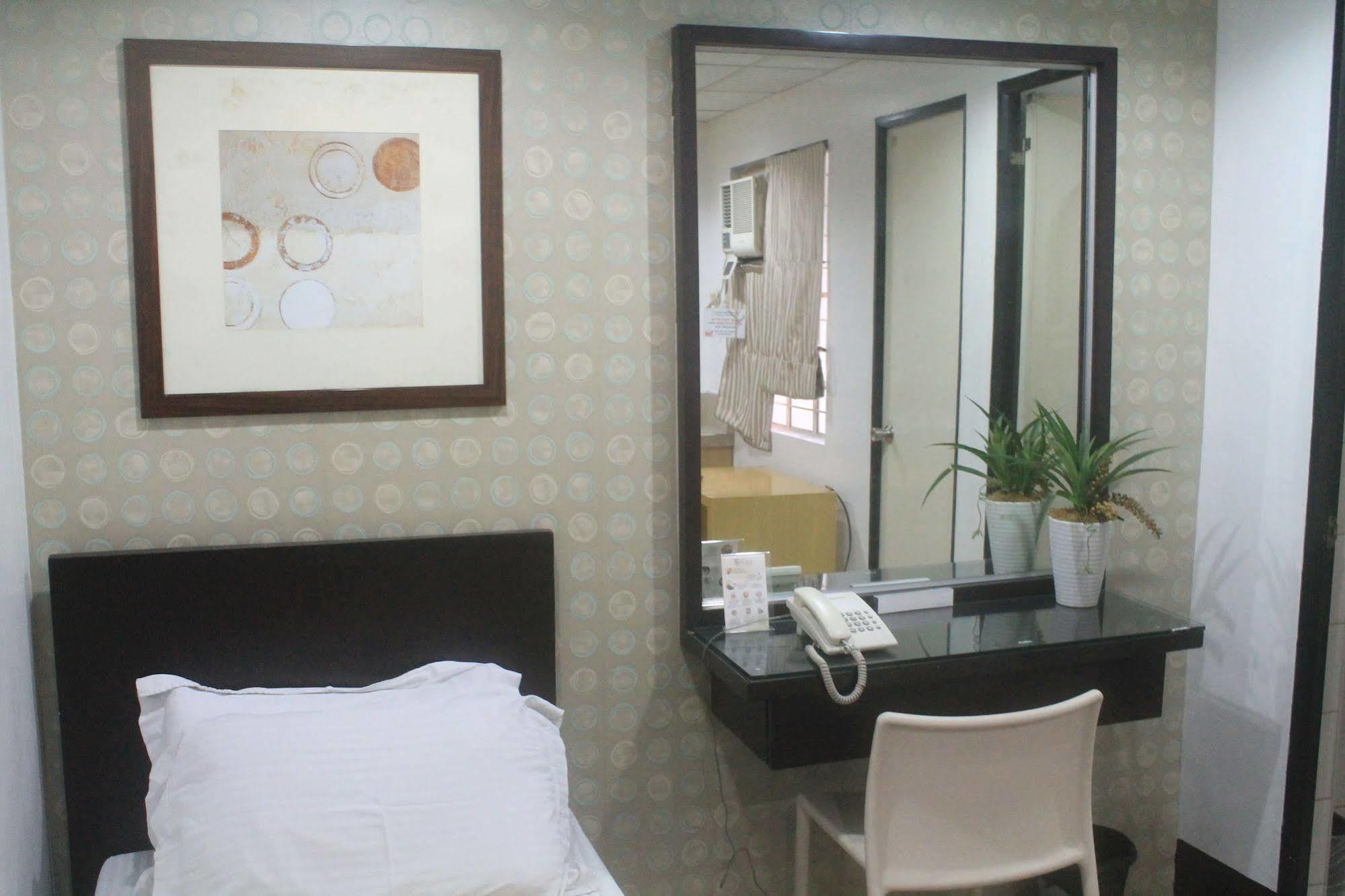 Orange Nest Hotel Manila Bagian luar foto