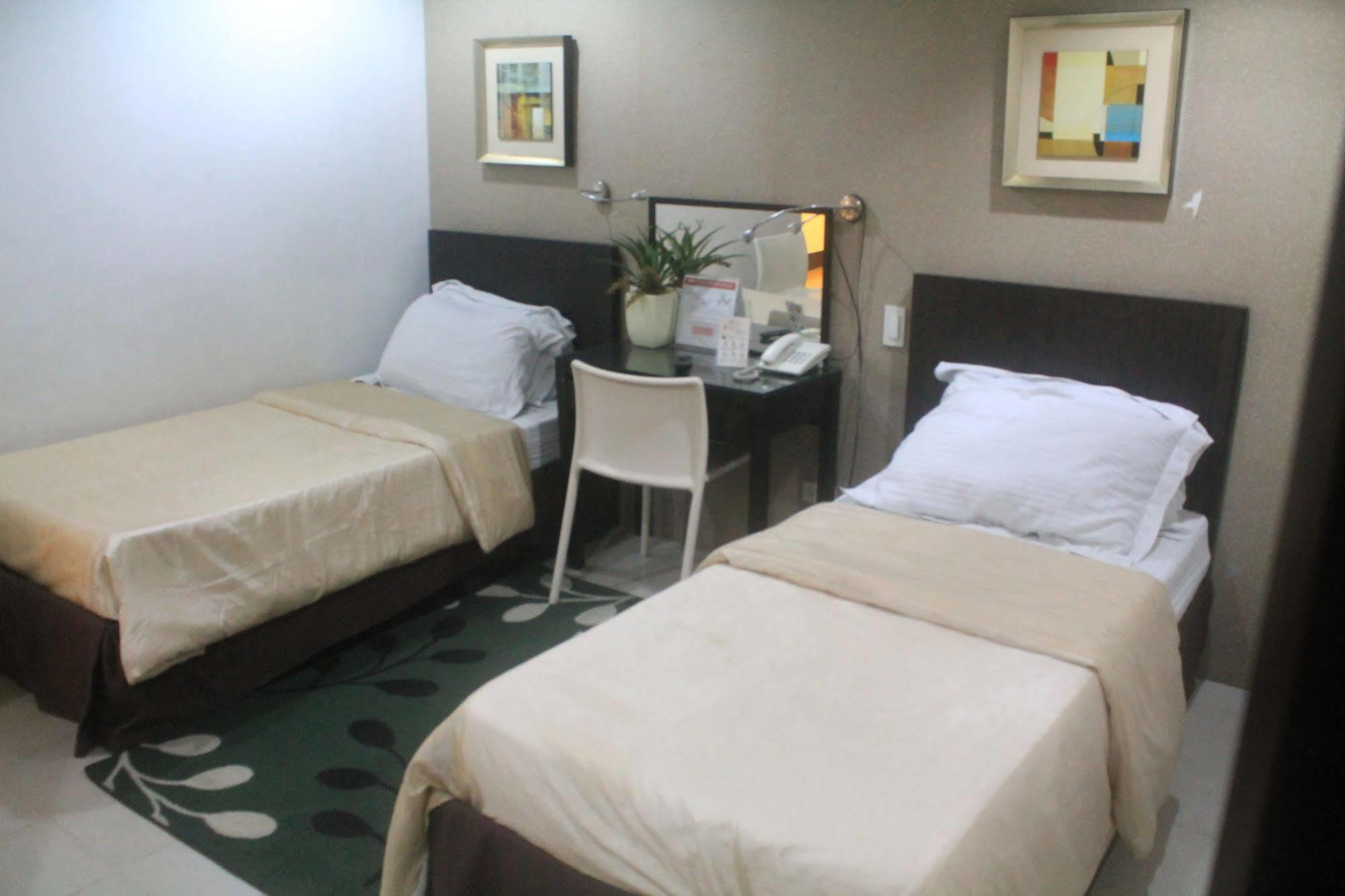 Orange Nest Hotel Manila Bagian luar foto