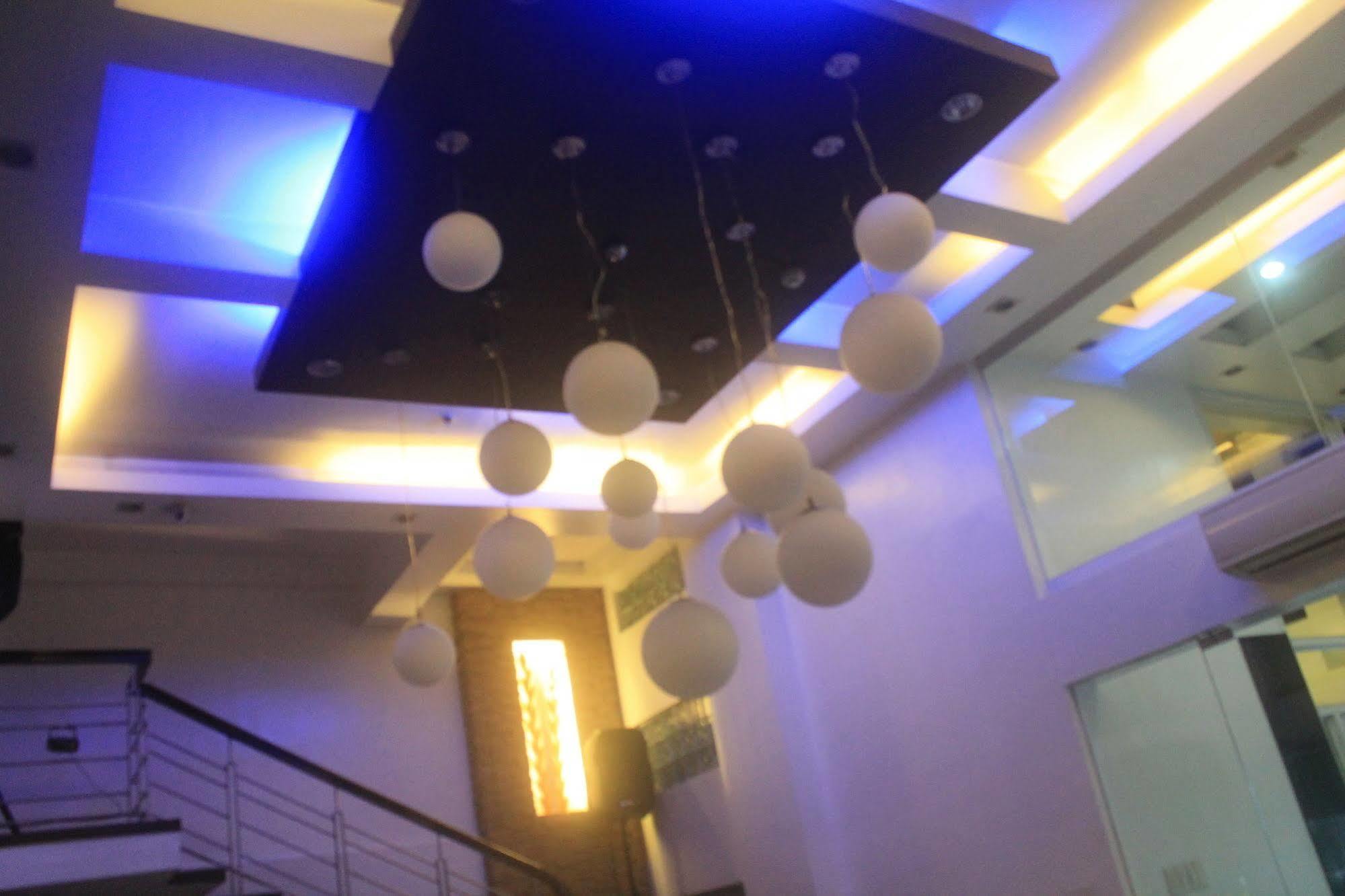 Orange Nest Hotel Manila Bagian luar foto